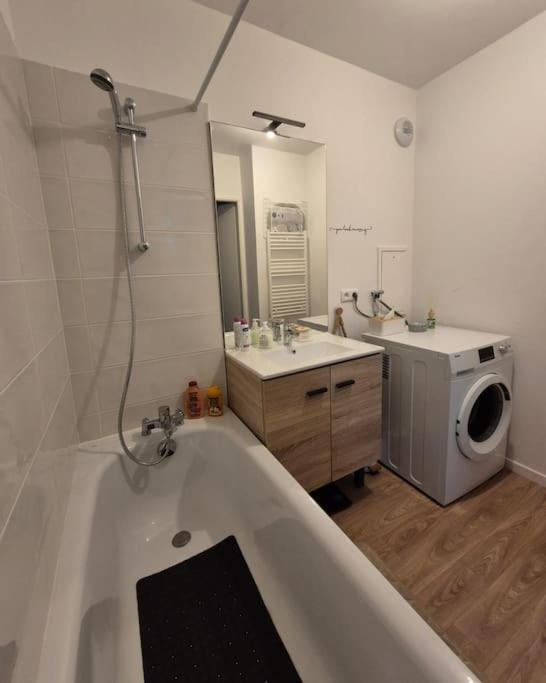 Elegance Et Confort A 2 Pas 2 Paris Stains