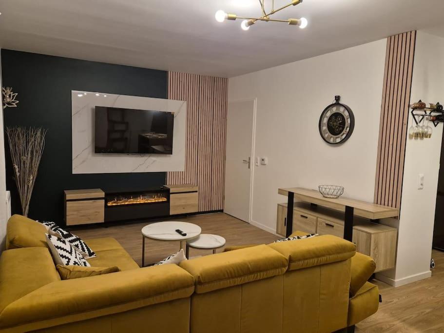 Elegance Et Confort A 2 Pas 2 Paris Apartment Stains